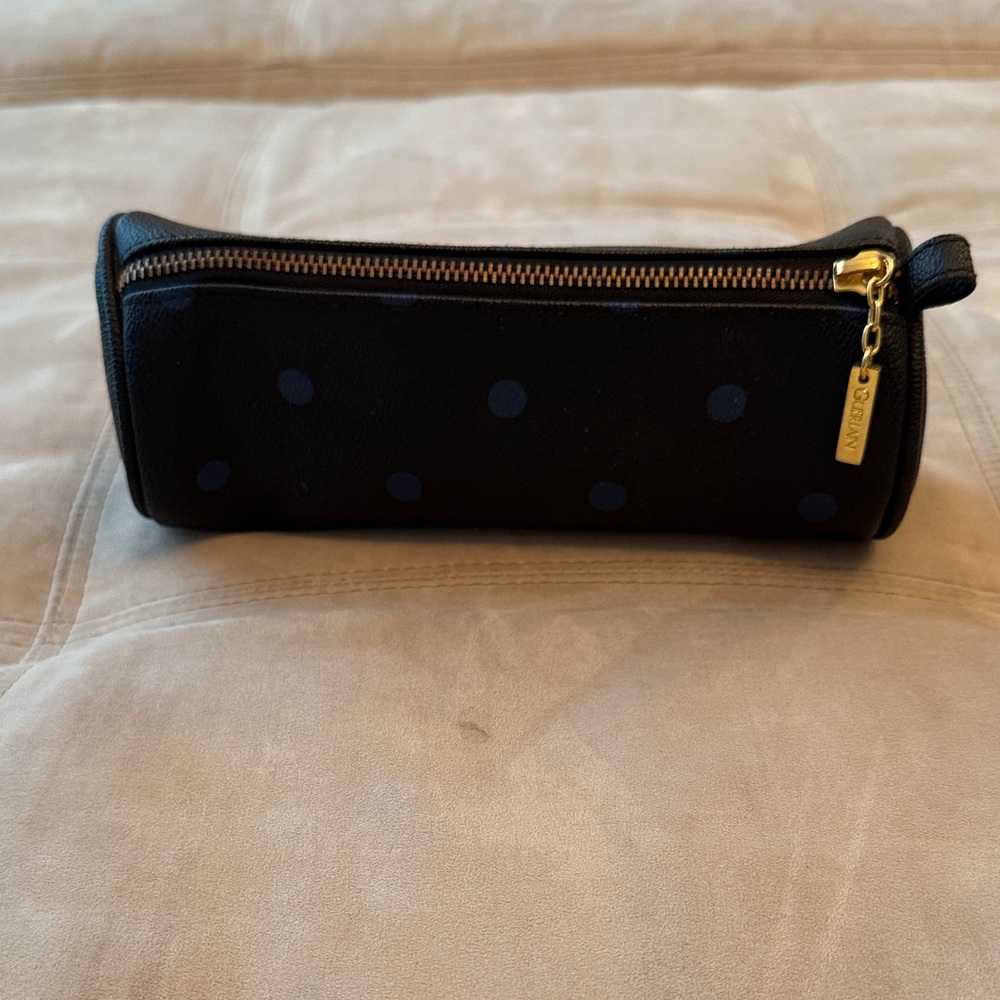 Guerlan Black and Blue Polka Dot Makeup Pouch